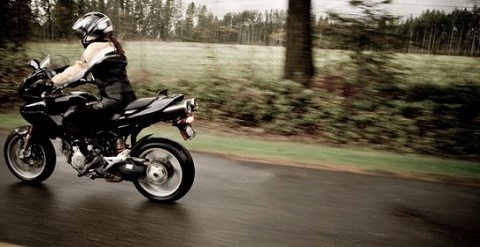 Assicurazione Moto e Scooter, cosa sapere e come risparmiare online